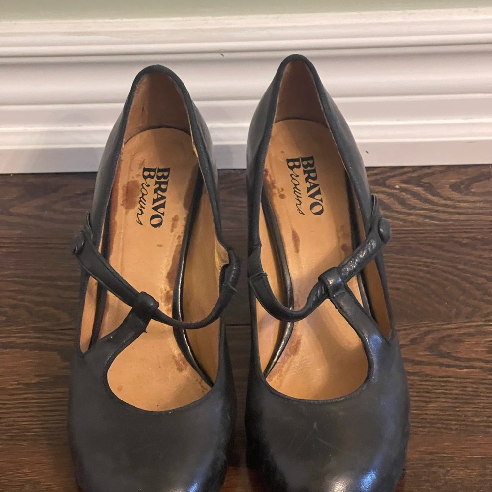 Black Heels with Double Straps and Low Heel